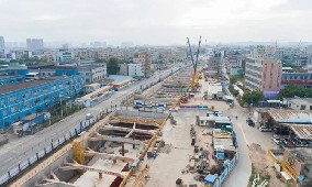 東部快線地鐵14號線明年通車，旭東圍擋廠家為城市安全建設(shè)美麗屏障！